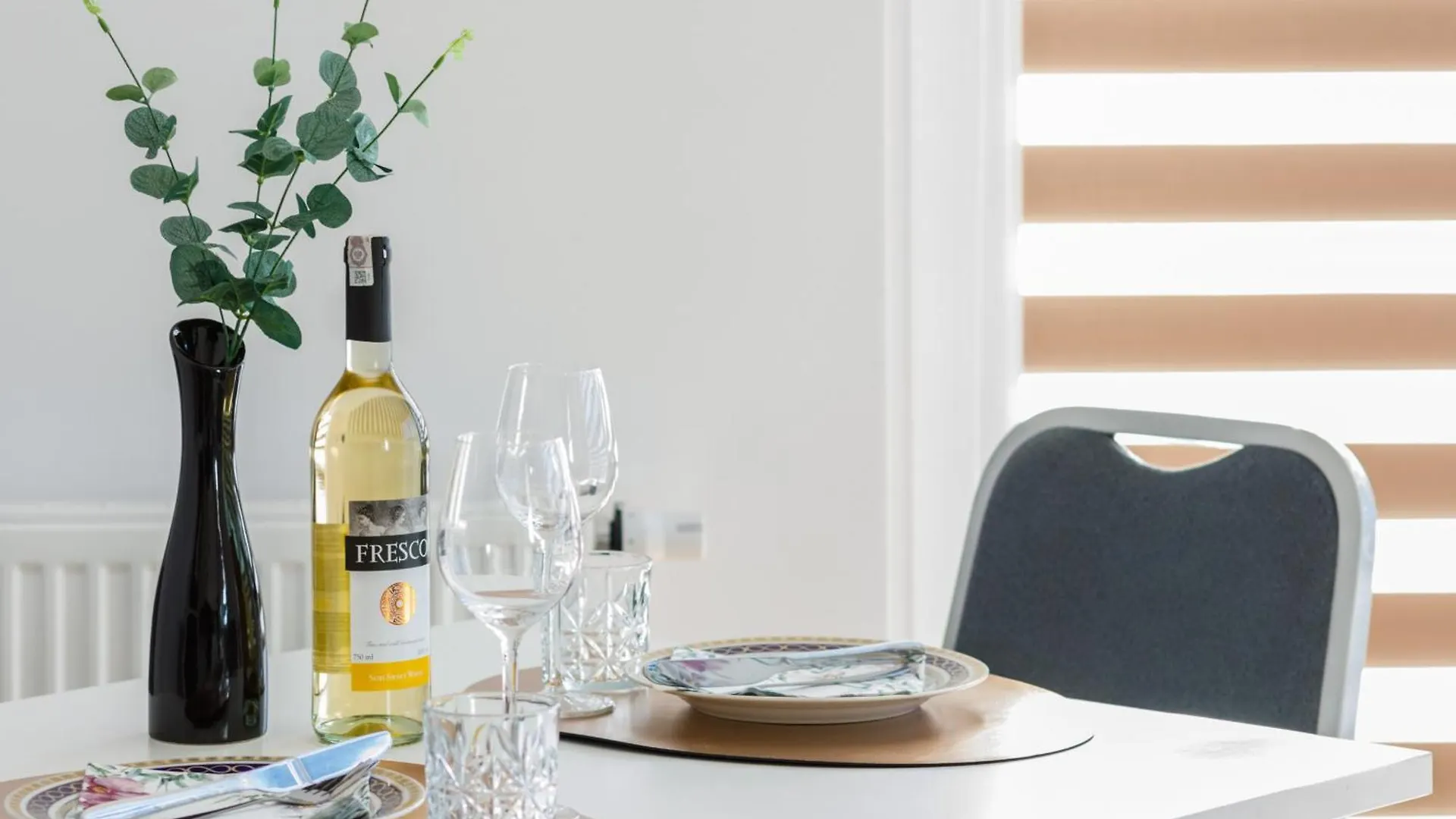 Coast Breeze Stylish Apartment By Noclegi Renters Kolobrzeg