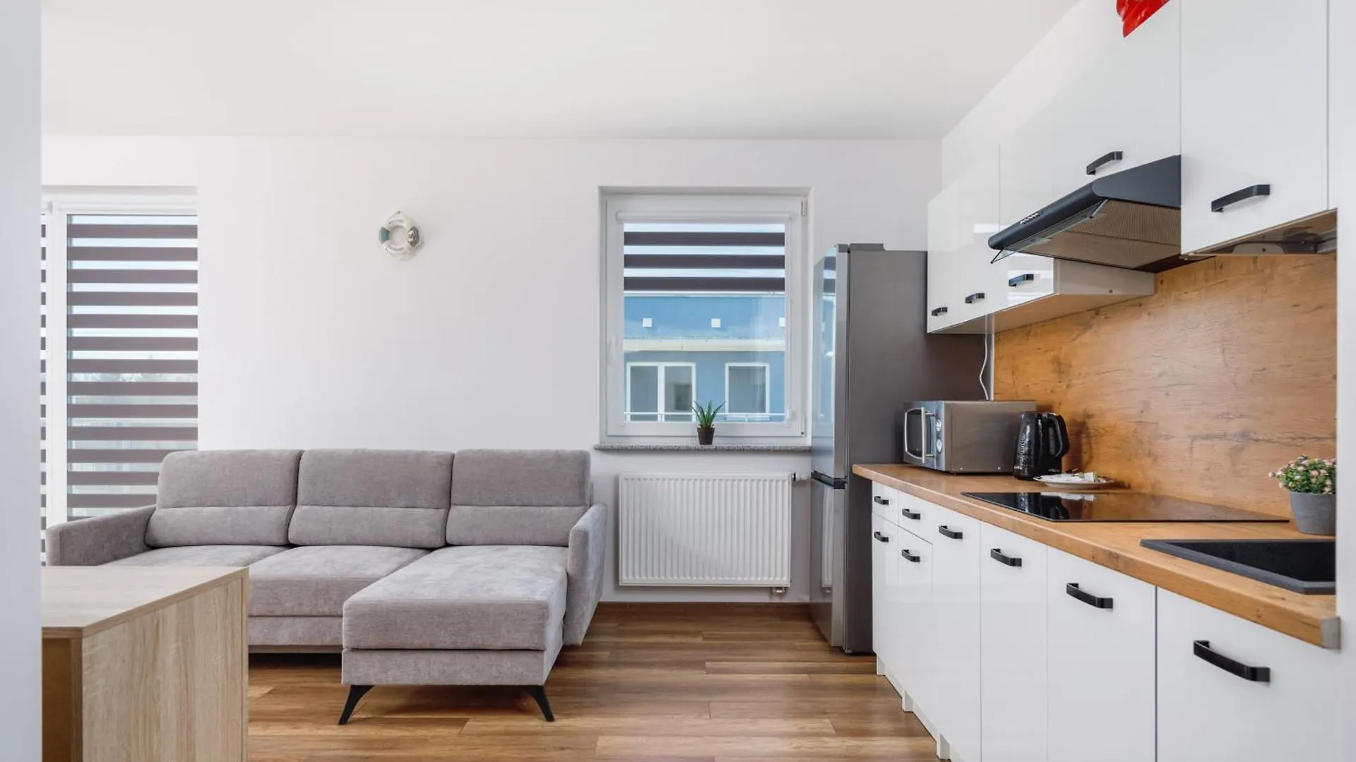 Coast Breeze Stylish Apartment By Noclegi Renters Kolobrzeg