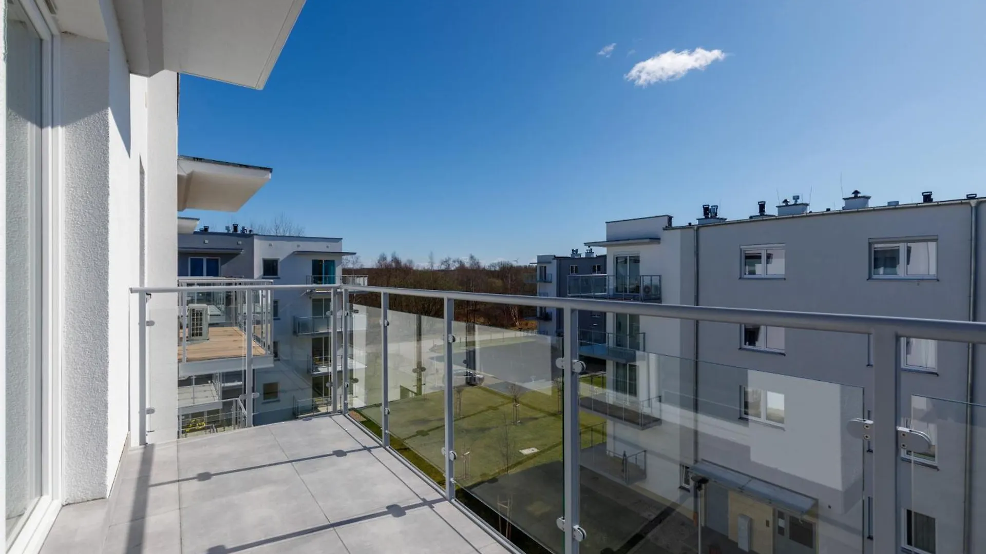 Coast Breeze Stylish Apartment By Noclegi Renters Kolobrzeg